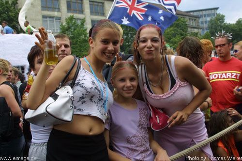 Loveparade in Berlin am 13.07.2002 - img_7463.jpg - eimage.de - Event Fotos 