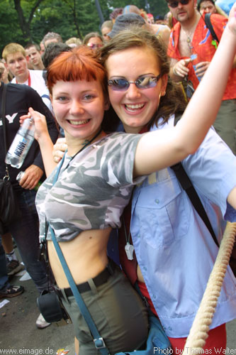 Loveparade in Berlin am 13.07.2002 - img_7481.jpg - eimage.de - Event Fotos 