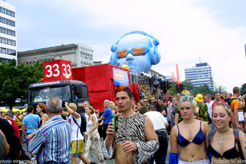 Loveparade in Berlin am 13.07.2002 - img_7520.jpg - eimage.de - Event Fotos 