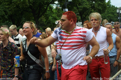 Loveparade in Berlin am 13.07.2002 - img_7564.jpg - eimage.de - Event Fotos 