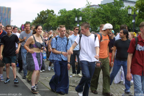 Loveparade in Berlin am 13.07.2002 - img_7568.jpg - eimage.de - Event Fotos 