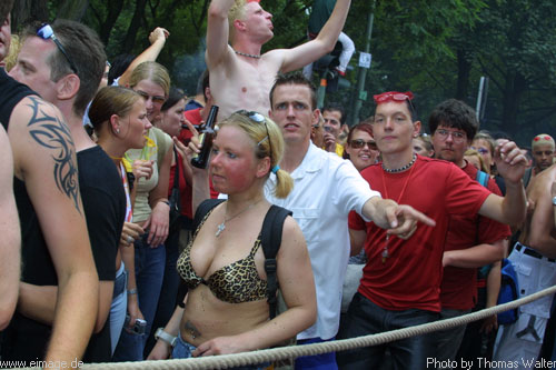 Loveparade in Berlin am 13.07.2002 - img_7650.jpg - eimage.de - Event Fotos 