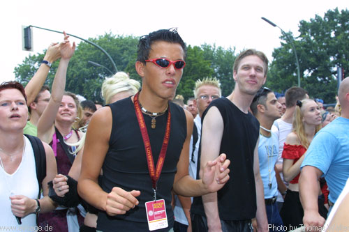 Loveparade in Berlin am 13.07.2002 - img_7654.jpg - eimage.de - Event Fotos 