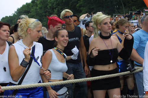 Loveparade in Berlin am 13.07.2002 - img_7672.jpg - eimage.de - Event Fotos 
