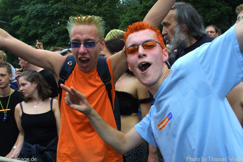 Loveparade in Berlin am 13.07.2002 - img_7677.jpg - eimage.de - Event Fotos 