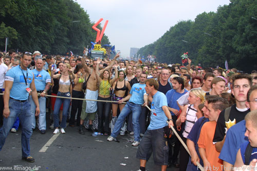 Loveparade in Berlin am 13.07.2002 - img_7727.jpg - eimage.de - Event Fotos 