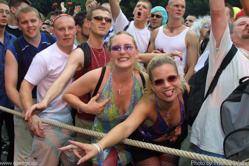 Loveparade in Berlin am 13.07.2002 - img_7728.jpg - eimage.de - Event Fotos 