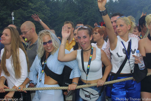 Loveparade in Berlin am 13.07.2002 - img_7761.jpg - eimage.de - Event Fotos 