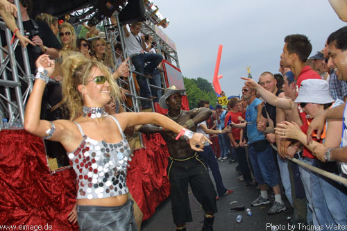 Loveparade in Berlin am 13.07.2002 - img_7817.jpg - eimage.de - Event Fotos 