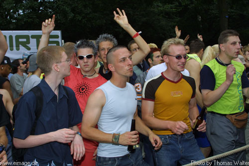 Loveparade in Berlin am 13.07.2002 - img_7822.jpg - eimage.de - Event Fotos 