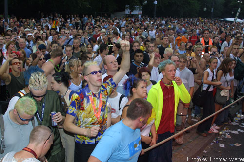 Loveparade in Berlin am 13.07.2002 - img_7840.jpg - eimage.de - Event Fotos 