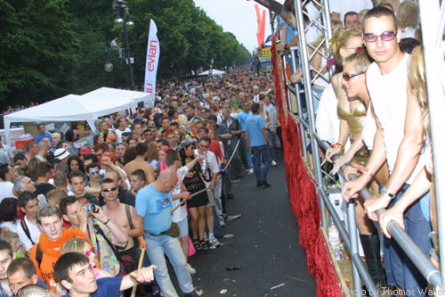 Loveparade in Berlin am 13.07.2002 - img_7842.jpg - eimage.de - Event Fotos 