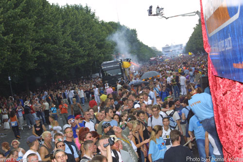 Loveparade in Berlin am 13.07.2002 - img_7861.jpg - eimage.de - Event Fotos 