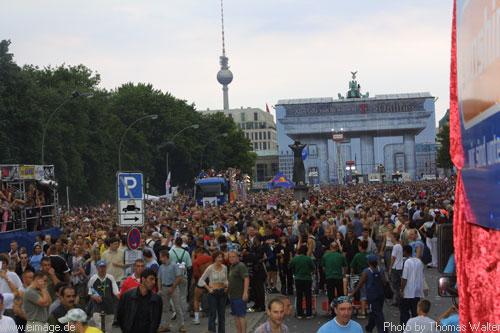 Loveparade in Berlin am 13.07.2002 - img_7891.jpg - eimage.de - Event Fotos 