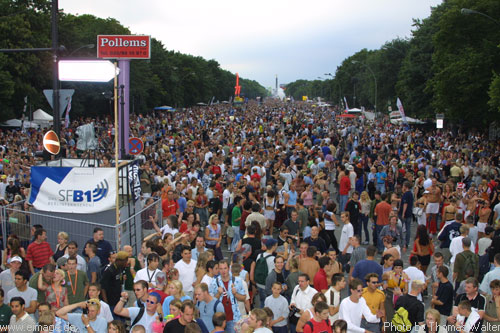 Loveparade in Berlin am 13.07.2002 - img_7907.jpg - eimage.de - Event Fotos 