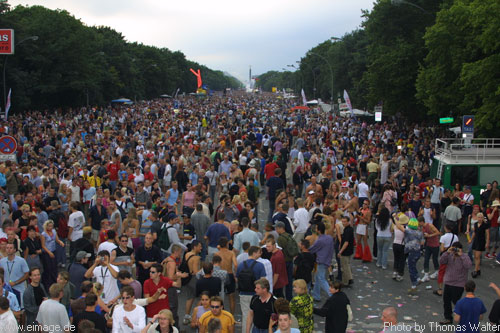 Loveparade in Berlin am 13.07.2002 - img_7908.jpg - eimage.de - Event Fotos 
