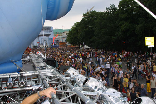 Loveparade in Berlin am 13.07.2002 - img_7920.jpg - eimage.de - Event Fotos 