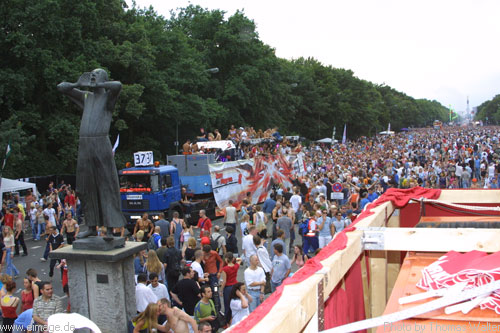 Loveparade in Berlin am 13.07.2002 - img_7922.jpg - eimage.de - Event Fotos 