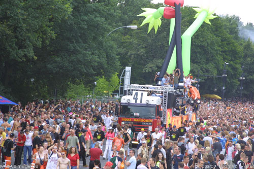 Loveparade in Berlin am 13.07.2002 - img_7929.jpg - eimage.de - Event Fotos 