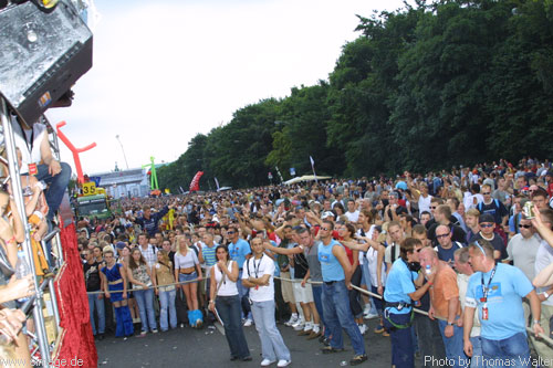 Loveparade in Berlin am 13.07.2002 - img_7938.jpg - eimage.de - Event Fotos 