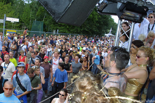 Loveparade in Berlin am 13.07.2002 - img_7960.jpg - eimage.de - Event Fotos 