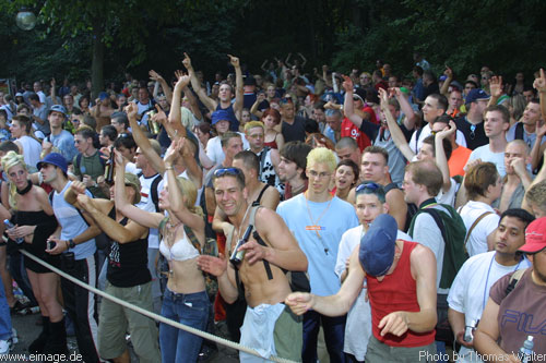 Loveparade in Berlin am 13.07.2002 - img_8006.jpg - eimage.de - Event Fotos 