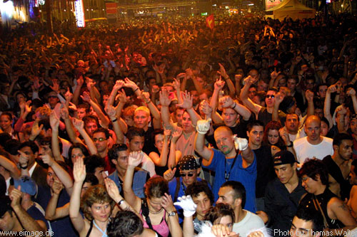 Mainstation-Party zur Street Parade 2002 in Zrich am 10.08.2002 - img_1597.jpg - eimage.de - Event Fotos 
