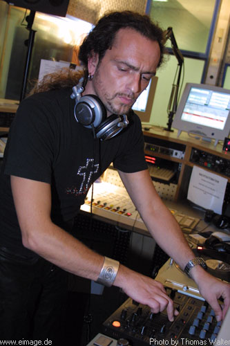 DJ Taucher bei Maximal am 30.08.2002 - img_4270.jpg - eimage.de - Event Fotos 