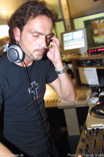 DJ Taucher bei Maximal am 30.08.2002 - img_4277.jpg - eimage.de - Event Fotos 