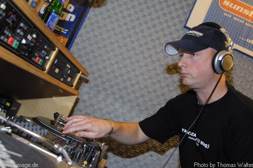 DJ WAG bei Maximal am 25.10.2002 - img_7984.jpg - eimage.de - Event Fotos 