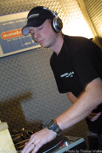 DJ WAG bei Maximal am 25.10.2002 - img_7998.jpg - eimage.de - Event Fotos 