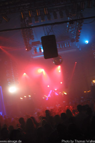 MaxiMal B-Day im Live-Music-Circus Kthen am 09.11.2002 - img_0208.jpg - eimage.de - Event Fotos 