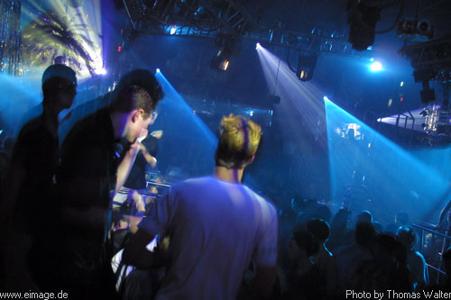 Cosmic Gate aka DJ Bossi am 27.12.2002 - img_3893.jpg - eimage.de - Event Fotos 