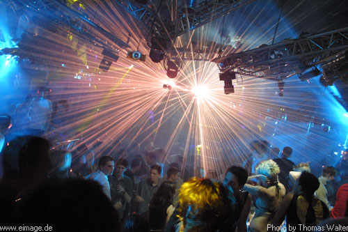 Cosmic Gate aka DJ Bossi am 27.12.2002 - img_3977.jpg - eimage.de - Event Fotos 