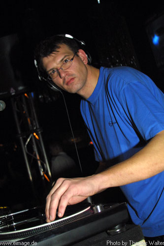 Cosmic Gate aka DJ Bossi am 27.12.2002 - img_4131.jpg - eimage.de - Event Fotos 