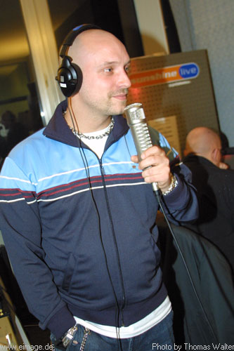 DJ Errik und Tomcraft bei Maximal am 07.02.2003 - img_6690.jpg - eimage.de - Event Fotos 