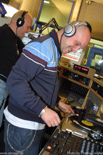 DJ Errik und Tomcraft bei Maximal am 07.02.2003 - img_6697.jpg - eimage.de - Event Fotos 