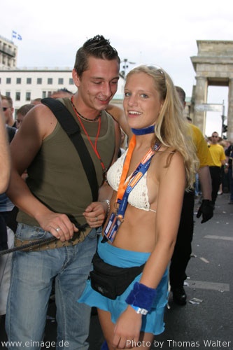 Loveparade 2003 Love Rules in Berlin Part 2 am 12.07.2003 - img_6382.jpg - eimage.de - Event Fotos 