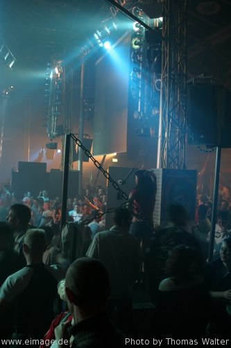 13 Jahre Maximal im Live-Music-Circus in Kthen am 22.11.2003 - img_1131.jpg - eimage.de - Event Fotos 