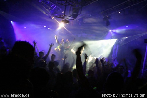Energy Rave am 10.04.2004 - img_8106.jpg - eimage.de - Event Fotos 