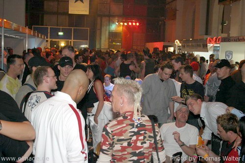 DJ Meeting in der Turbinenhalle Oberhausen am 05.05.2004 - img_9564.jpg - eimage.de - Event Fotos 